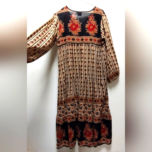 Dilli Grey Dress in Bagru beige, Ethnic Print: Large - Picture 4 of 5